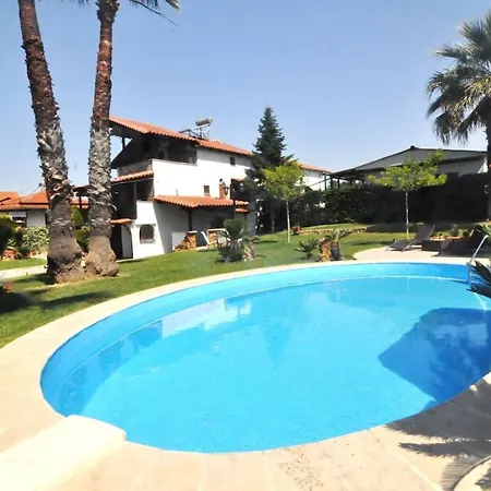 Palm Nest With Private Pool In Chalkidiki