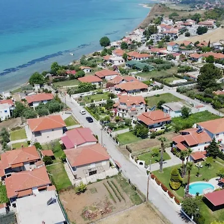 Palm Nest With Private Pool In Chalkidiki Holiday home *