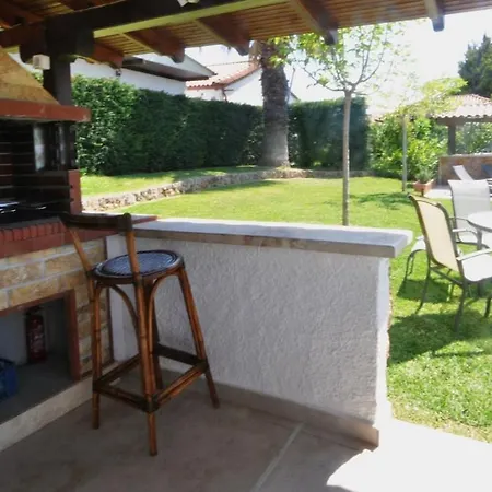 Palm Nest With Private Pool In Chalkidiki بيت للعطل