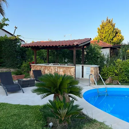 Palm Nest With Private Pool In Chalkidiki Vergia