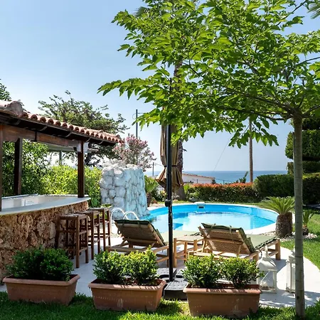 Palm Nest With Private Pool In Chalkidiki *
