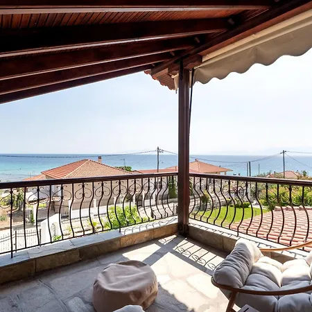 Palm Nest With Private Pool In Chalkidiki