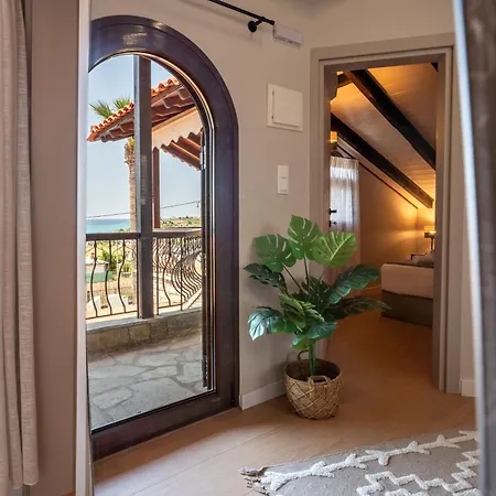 Palm Nest With Private Pool In Chalkidiki *