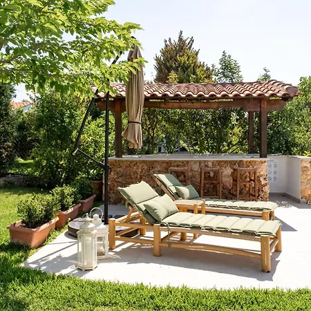 Palm Nest With Private Pool In Chalkidiki Vergia