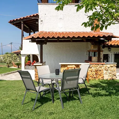 Palm Nest With Private Pool In Chalkidiki Holiday home