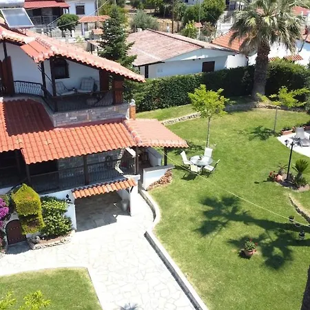 Palm Nest With Private Pool In Chalkidiki Vergia