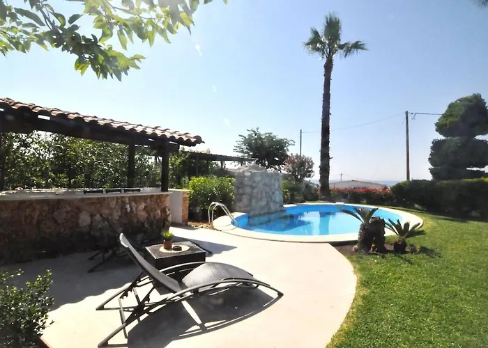 Palm Nest With Private Pool In Chalkidiki