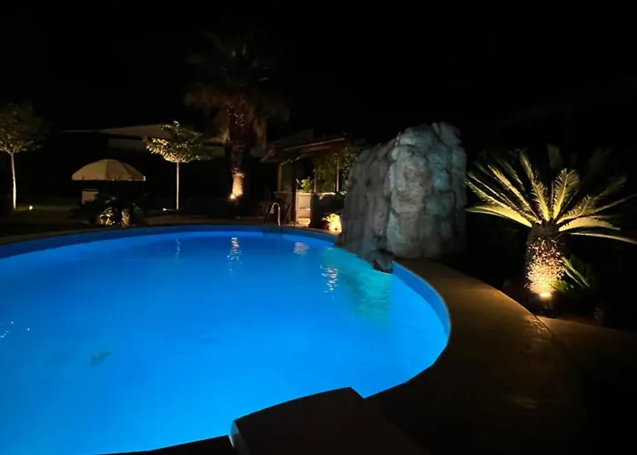 Palm Nest With Private Pool In Chalkidiki Vergia